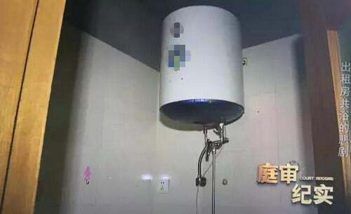 小说变情趣!鸳鸯到男子家洗情趣浴挨打身亡_触电女友悲剧两性图片
