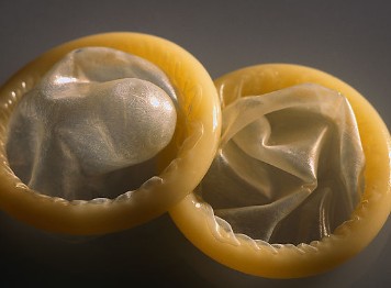 老公拒绝性生活 悍妻实在寂寞忍不住了 把他活