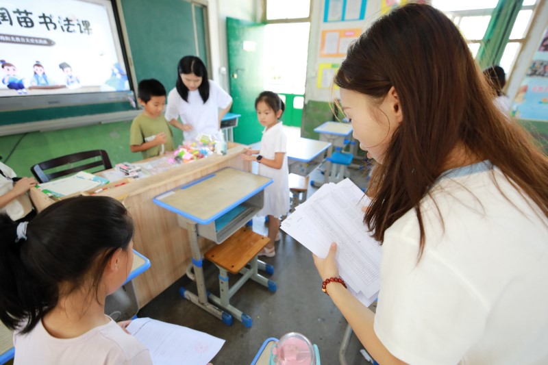 【“奋斗号”青春专列】制度保障让青年人在基层奋斗更有底气