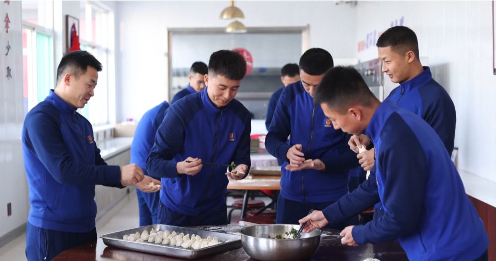 新春走基层丨“火焰蓝”24小时坚守,护万家平安 新春走基层丨“火焰蓝”24小时坚守,护万家平安