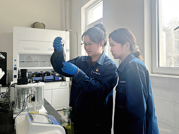 这才是青春模样！跨越千里守护戈壁“绿电引擎”