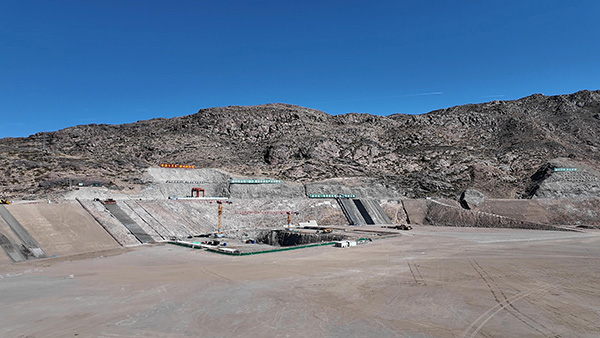 夜储昼放！天山脚下藏了个巨型“充电宝”