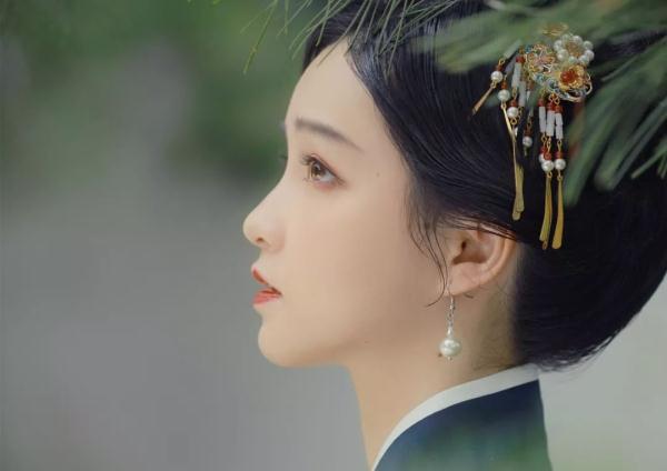 2022,和正确的人在一起 2022,和正确的人在一起